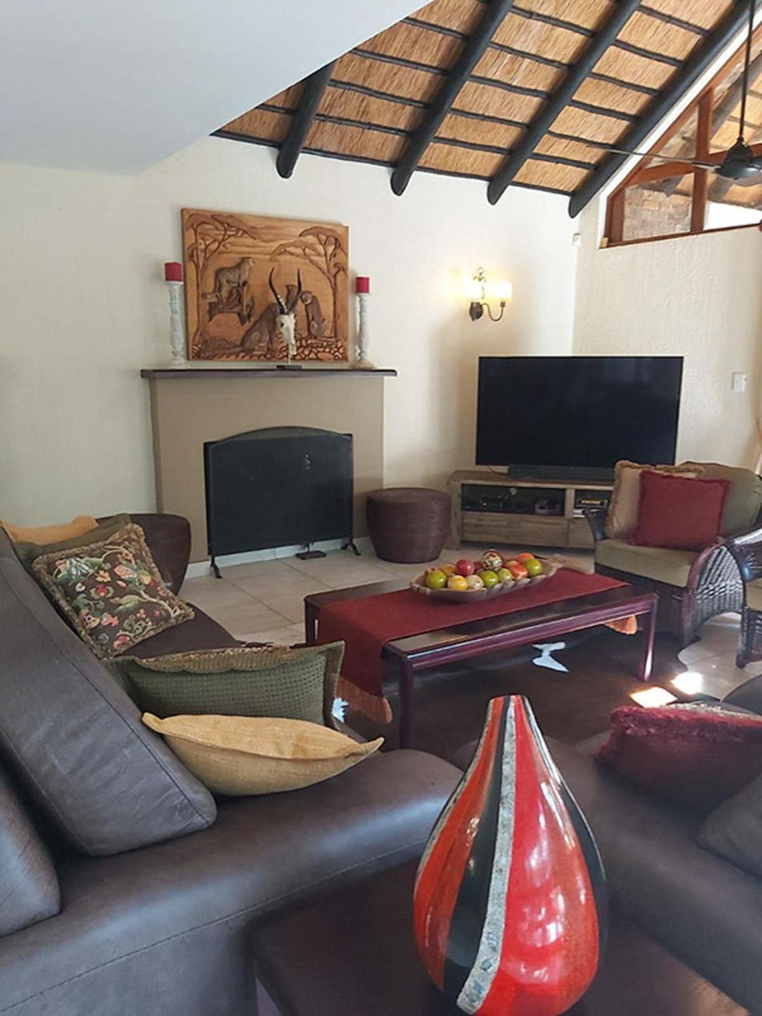 Dreamy 3 Bedroom Villa On The Edge Of The Sabie River In Kruger Park Lodge Хейзивью Экстерьер фото