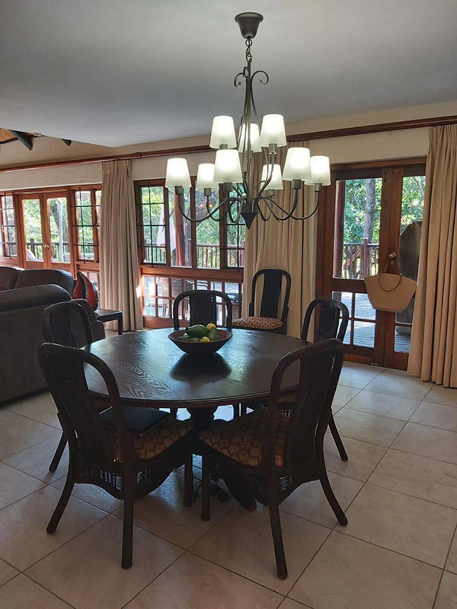 Dreamy 3 Bedroom Villa On The Edge Of The Sabie River In Kruger Park Lodge Хейзивью Экстерьер фото