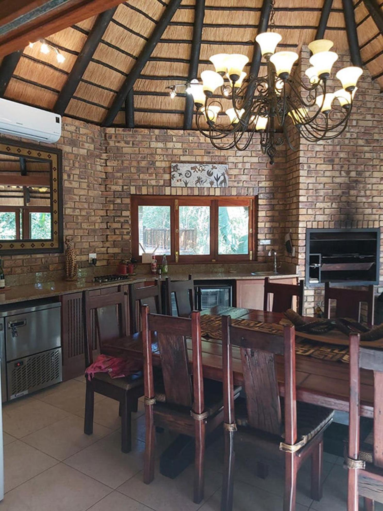 Dreamy 3 Bedroom Villa On The Edge Of The Sabie River In Kruger Park Lodge Хейзивью Экстерьер фото