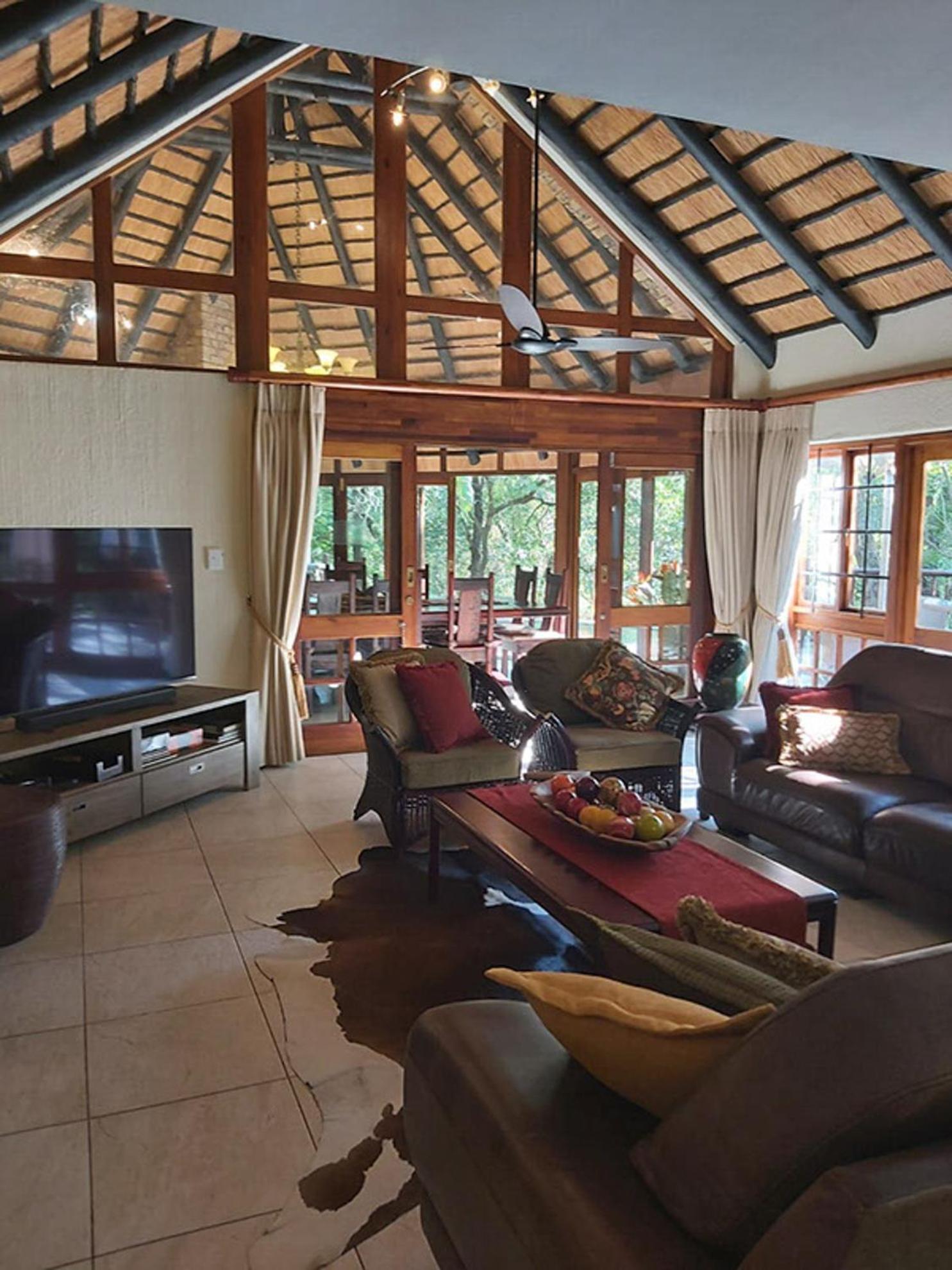 Dreamy 3 Bedroom Villa On The Edge Of The Sabie River In Kruger Park Lodge Хейзивью Экстерьер фото
